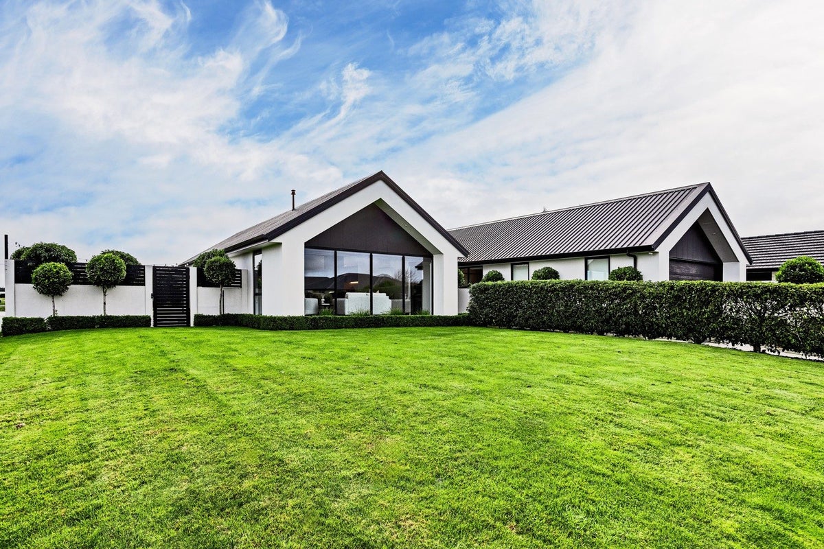 1 Lumsden Drive, Waikiwi, Invercargill - Carousel 2