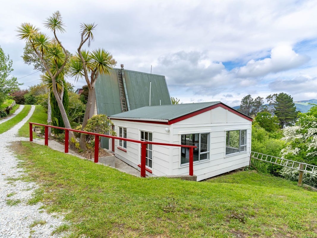 15 Bank Road, Warrington, Waikouaiti - Carousel 50