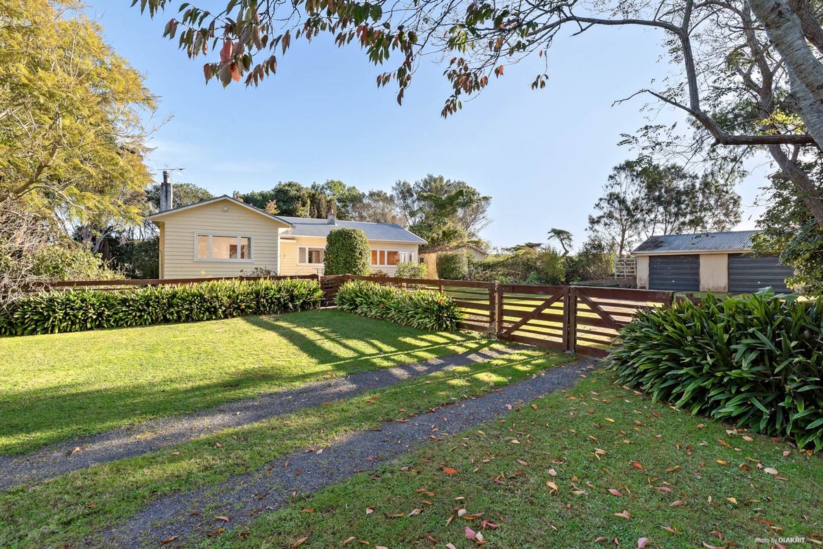 274 Karioitahi Road, Karioitahi, Waiuku - Carousel 1