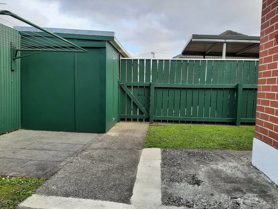 2/51A PINE AVENUE, Ebdentown, Upper Hutt - Carousel 7