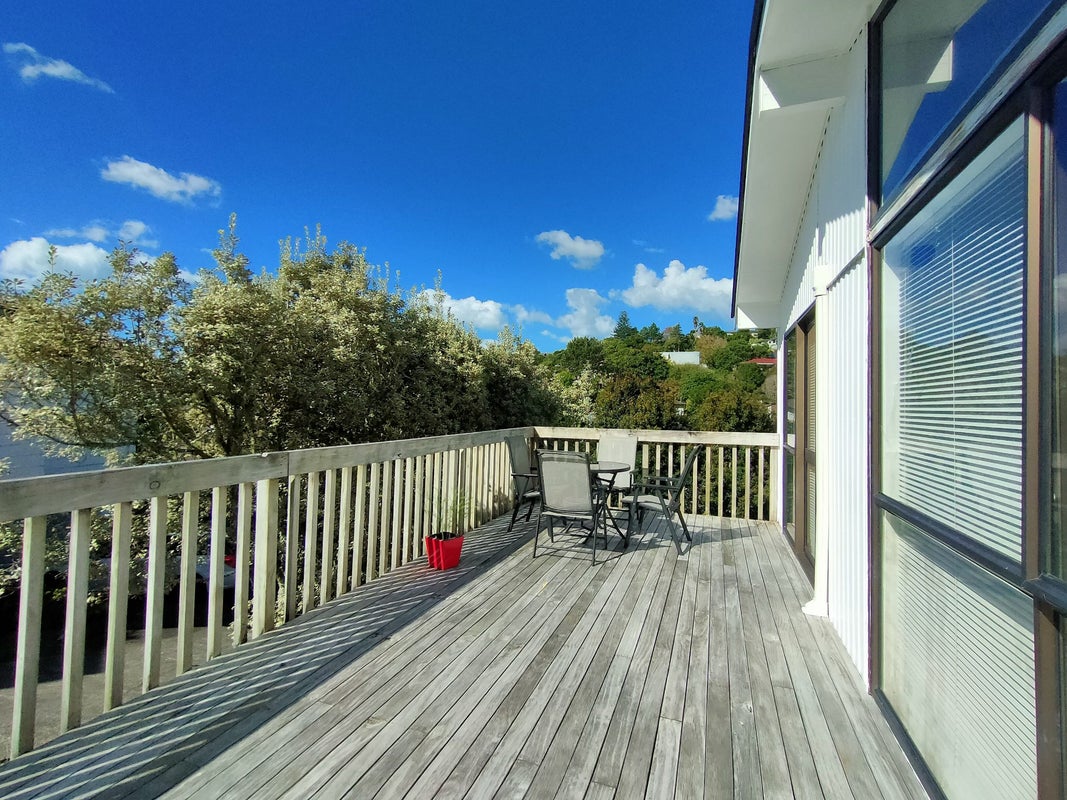 72 Oaktree Avenue, Browns Bay, Auckland - Carousel 2