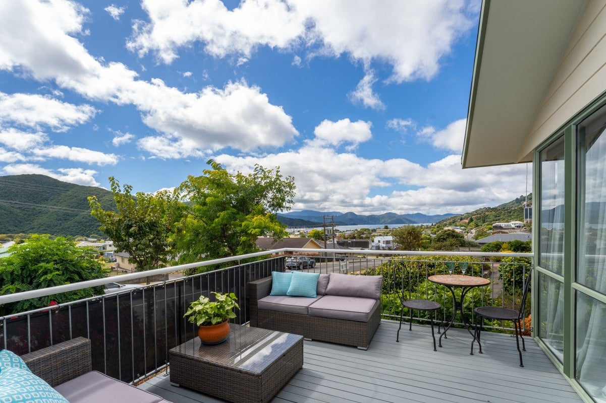 60 Moana View Road, Waikawa, Picton - Carousel 2