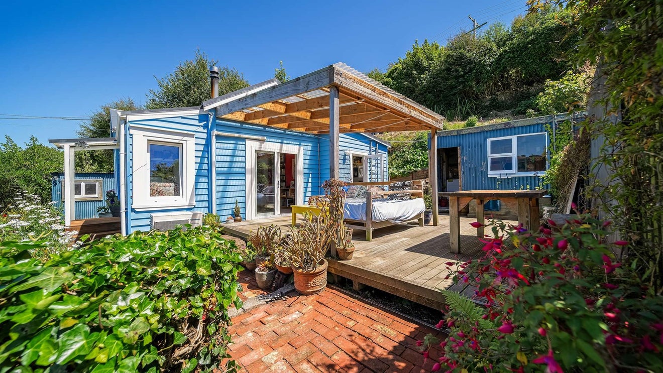 17 Adderley Terrace, Ravensbourne, Dunedin - Carousel 2
