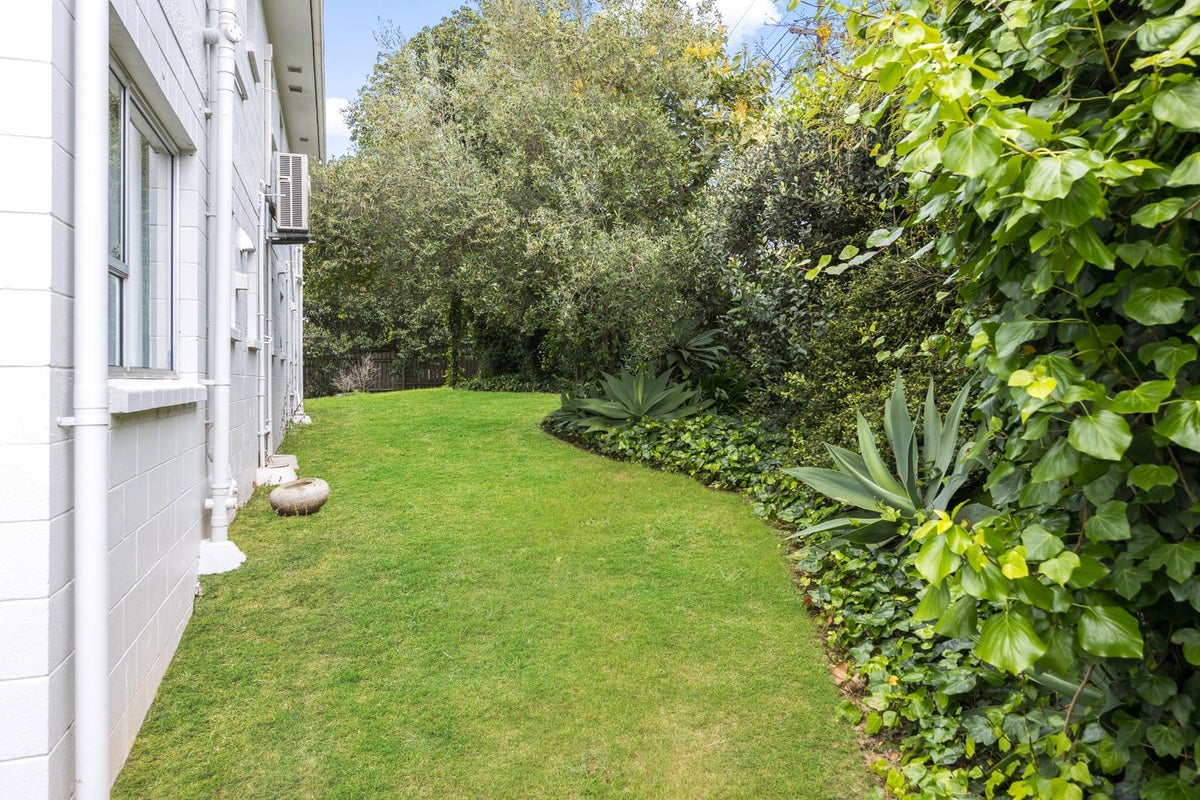 1/1 Norrie Avenue, Mount Albert, Auckland - Carousel 2