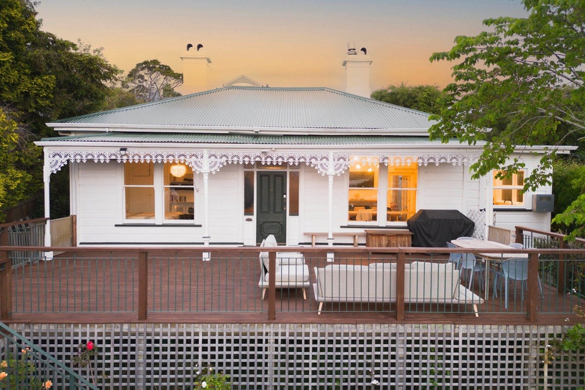 14 Bangor Terrace, Kew, Dunedin - Carousel 1