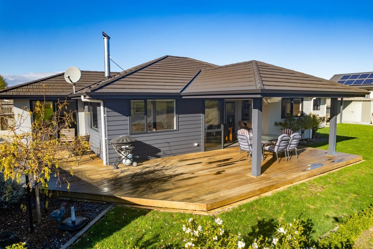12 Les Wakefield Road, Mapua - Carousel 2
