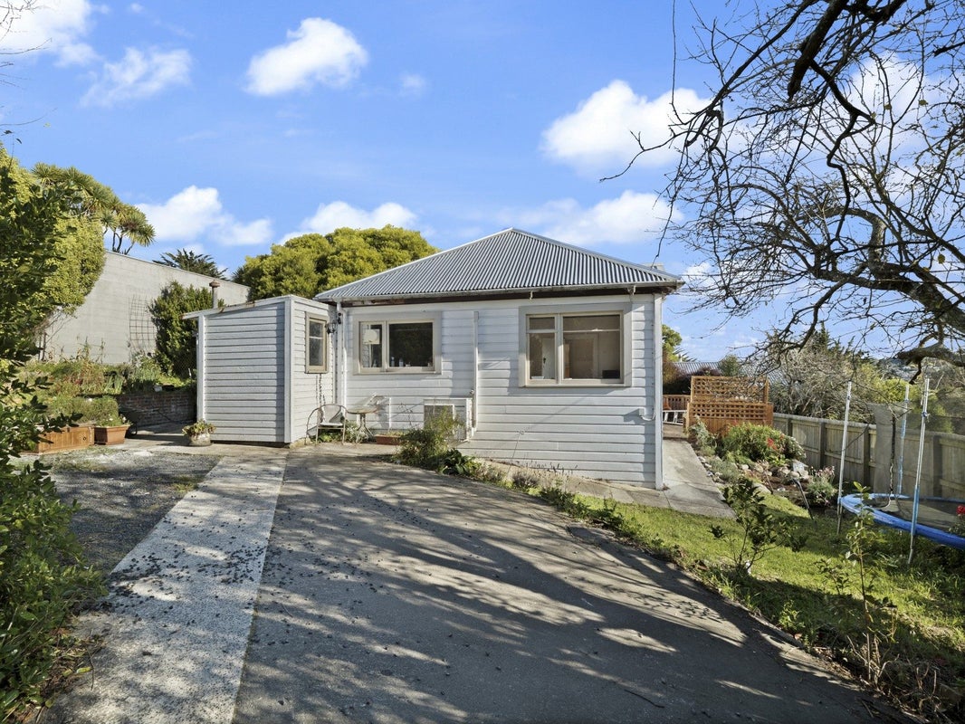 7 Owen Street, Green Island, Dunedin - Carousel 2