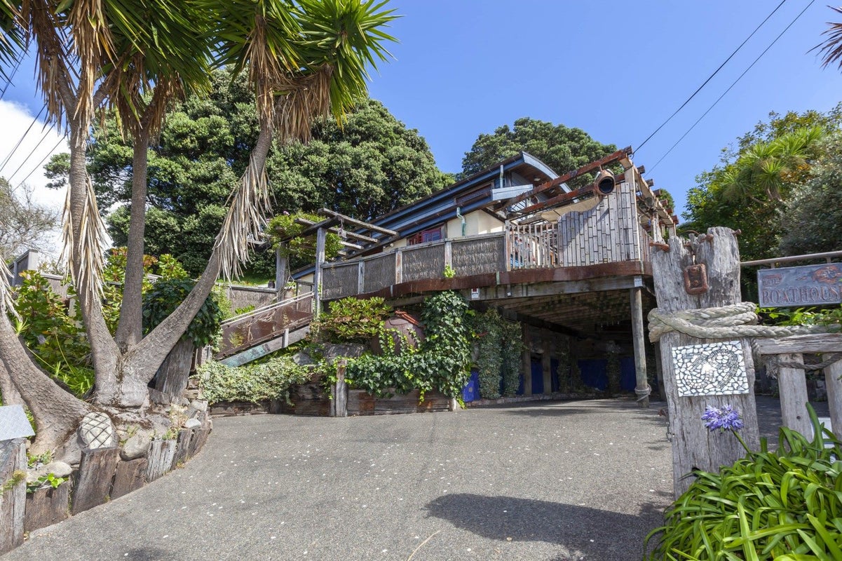 39 Matatua Road, Raumati Beach, Paraparaumu - Carousel 1