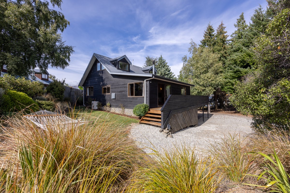 6 Wilkin Road, Wanaka - Carousel 1