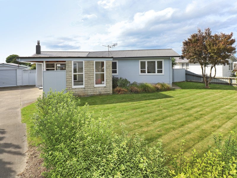 13 Waterworth Avenue, Onekawa, Napier - Carousel 1