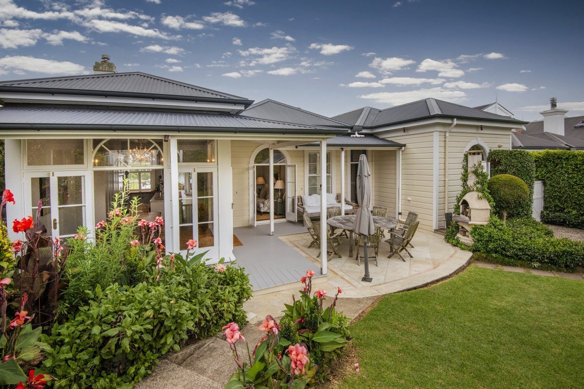 15 Jubilee Avenue, Devonport, Auckland - Carousel 1