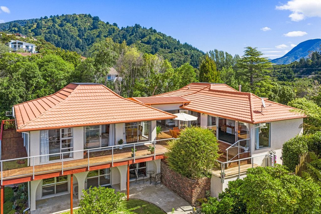 23 Boons Valley Road, Waikawa, Picton - Carousel 2