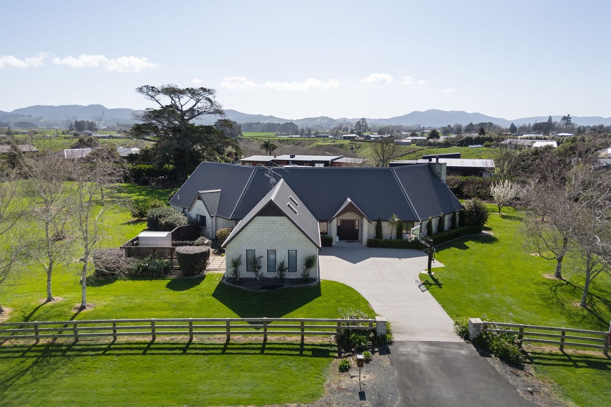 12 Westvale Lane, Te Kowhai - Carousel 21