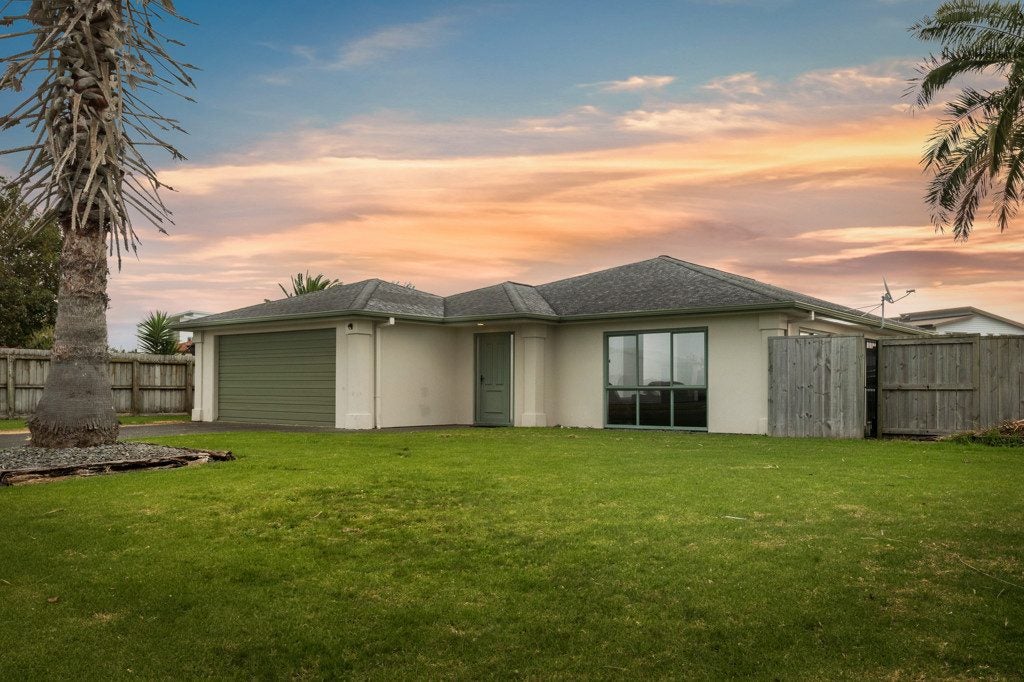 8 Athenree Heights, Athenree, Waihi Beach - Carousel 2
