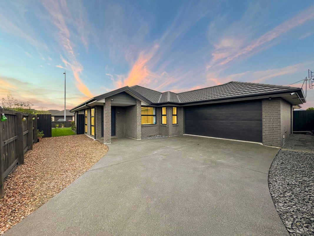 16 Saddlers Lane, Yaldhurst, Christchurch - Carousel 1