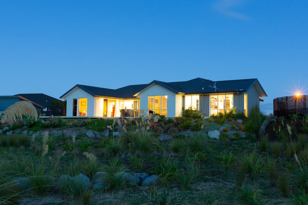 6 Augusta Grove, Waiwhakaiho, New Plymouth - Carousel 19