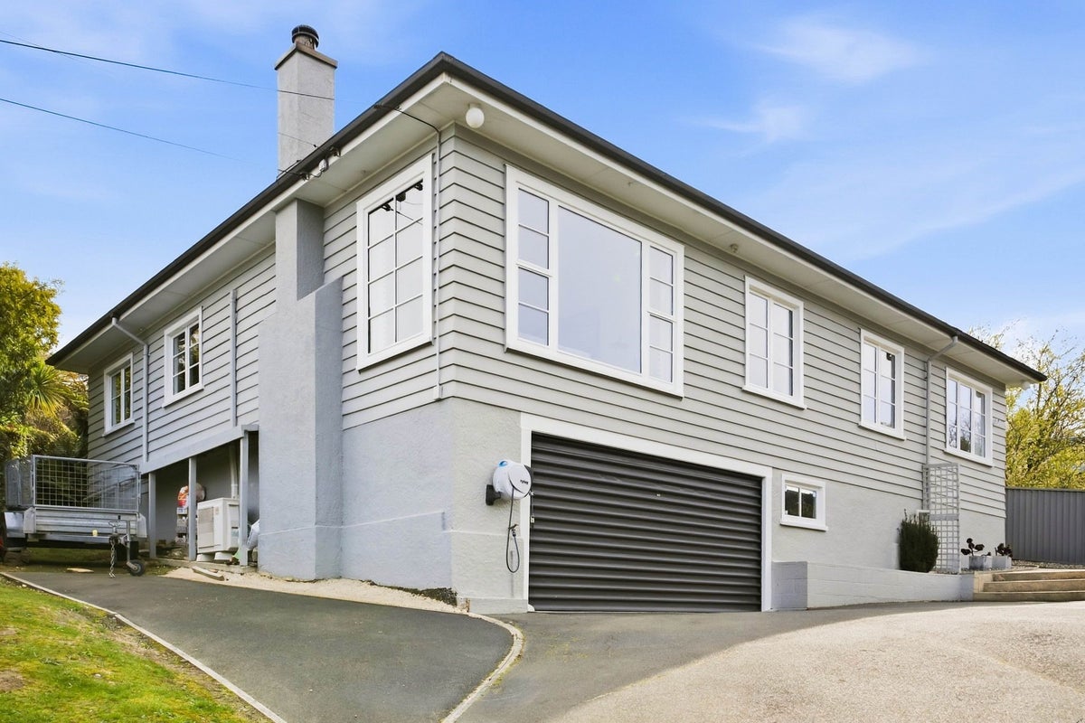 54 Oakwood Avenue, Maryhill, Dunedin - Carousel 2