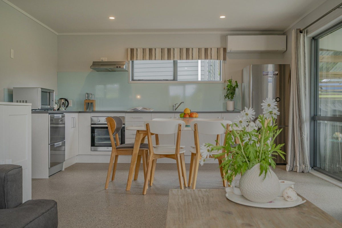 5 Emmerdale Drive, Hahei - Carousel 1