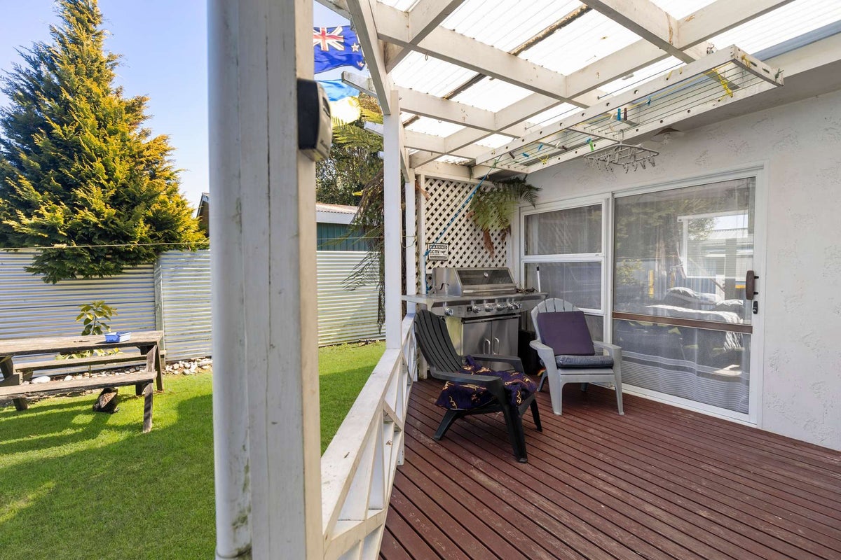 2/10 Waikare Street, Tahunanui, Nelson - Carousel 1