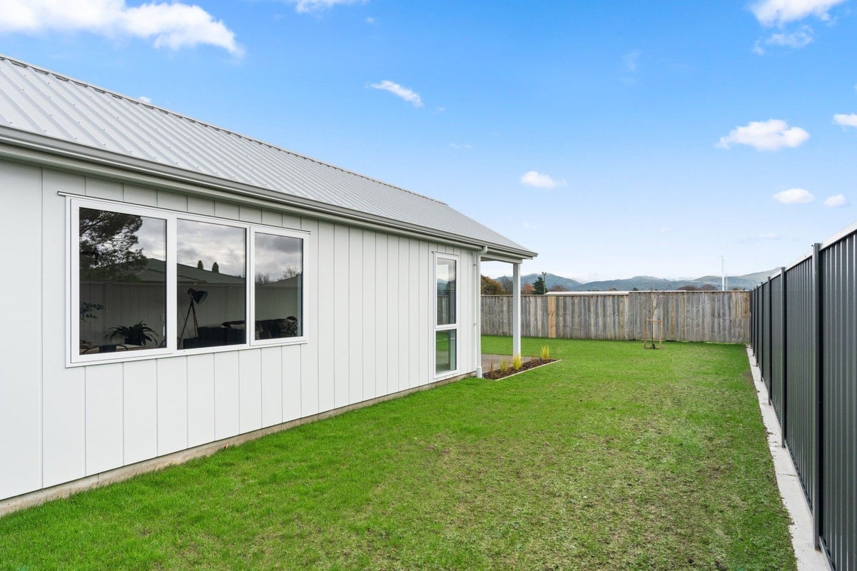 21 Hereford Drive, Carterton, Carterton - Carousel 32