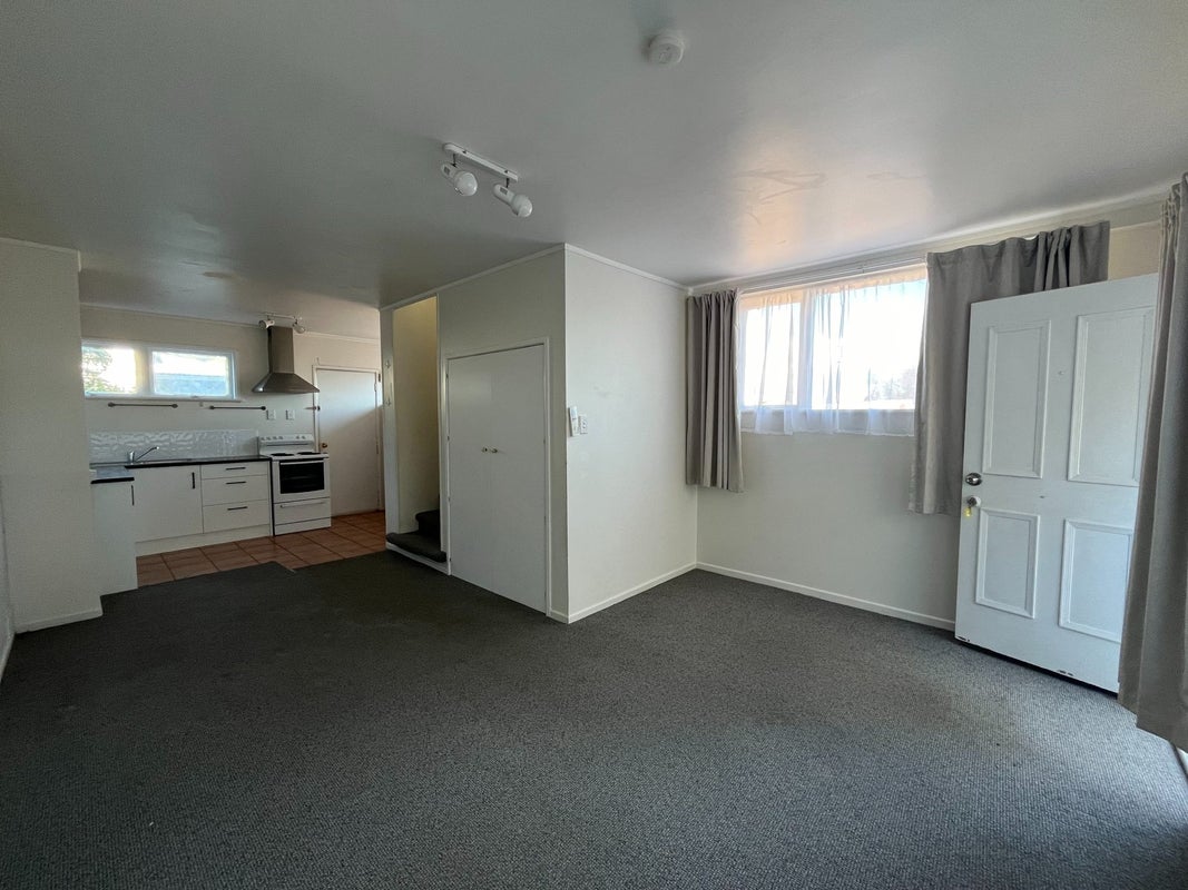 1/40 Horoeka Avenue, Mount Eden, Auckland - Carousel 2