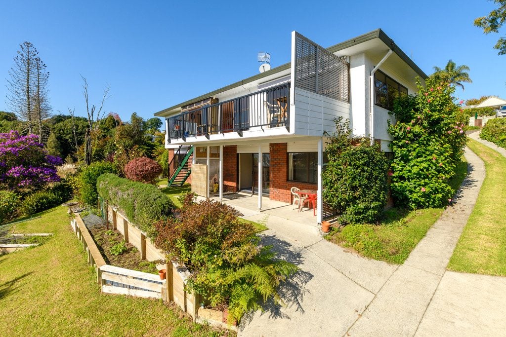 14 Waikareao Way, Brookfield, Tauranga - Carousel 1