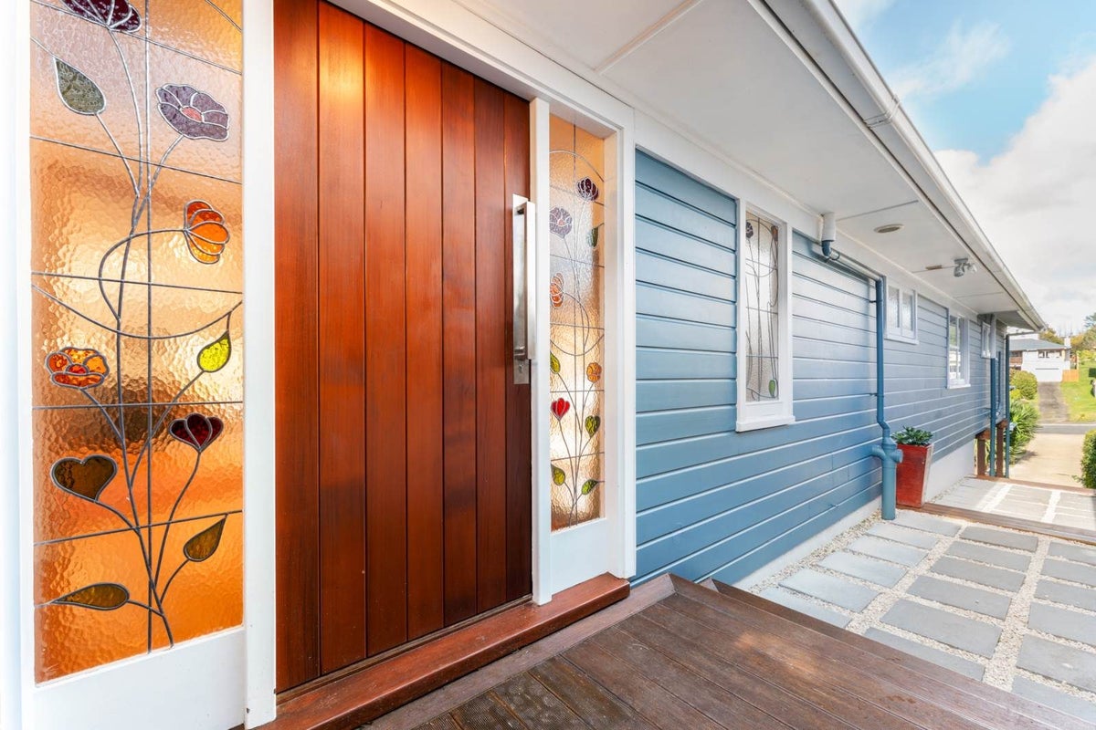 9 Agathis Ave, Mairangi Bay, North Shore City - Carousel 2