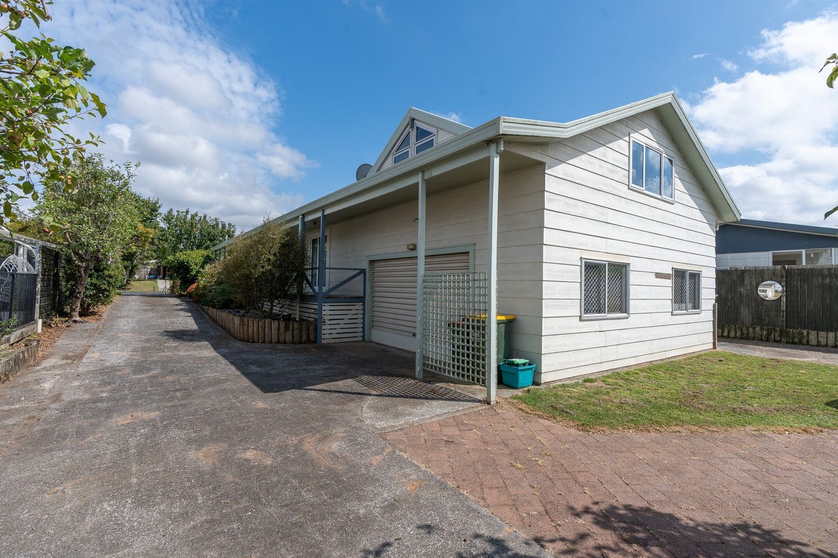 441 Kahikatea Drive, Dinsdale, Hamilton - Carousel 17