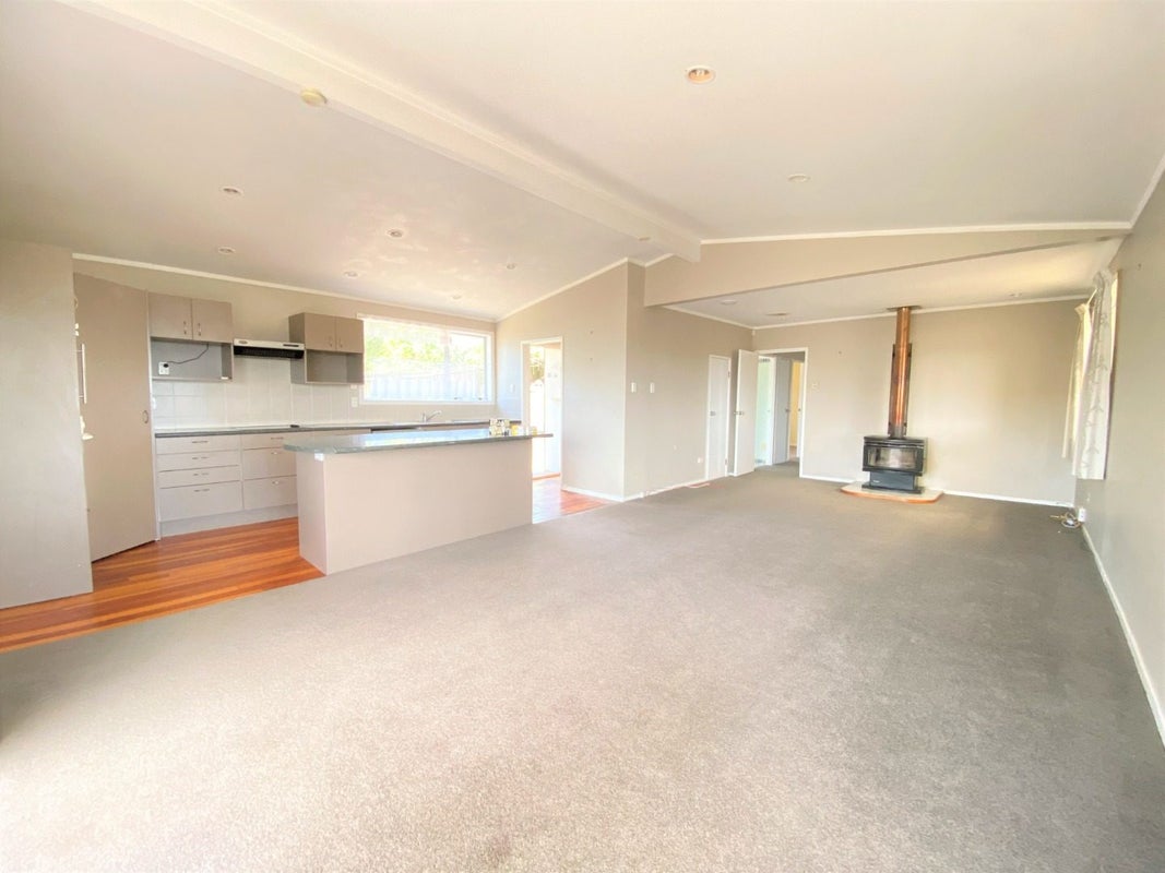 43 Mack Place, Red Hill, Papakura - Carousel 1