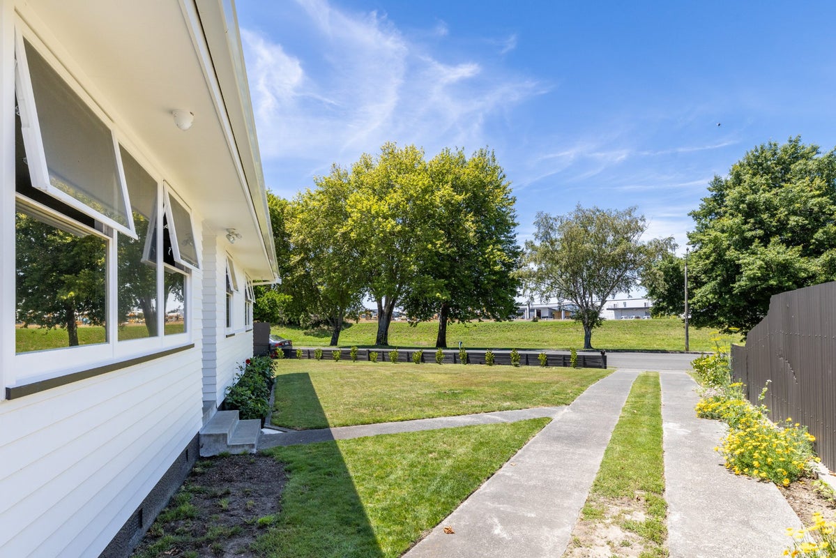 61 Westminster Avenue, Tamatea, Napier - Carousel 15