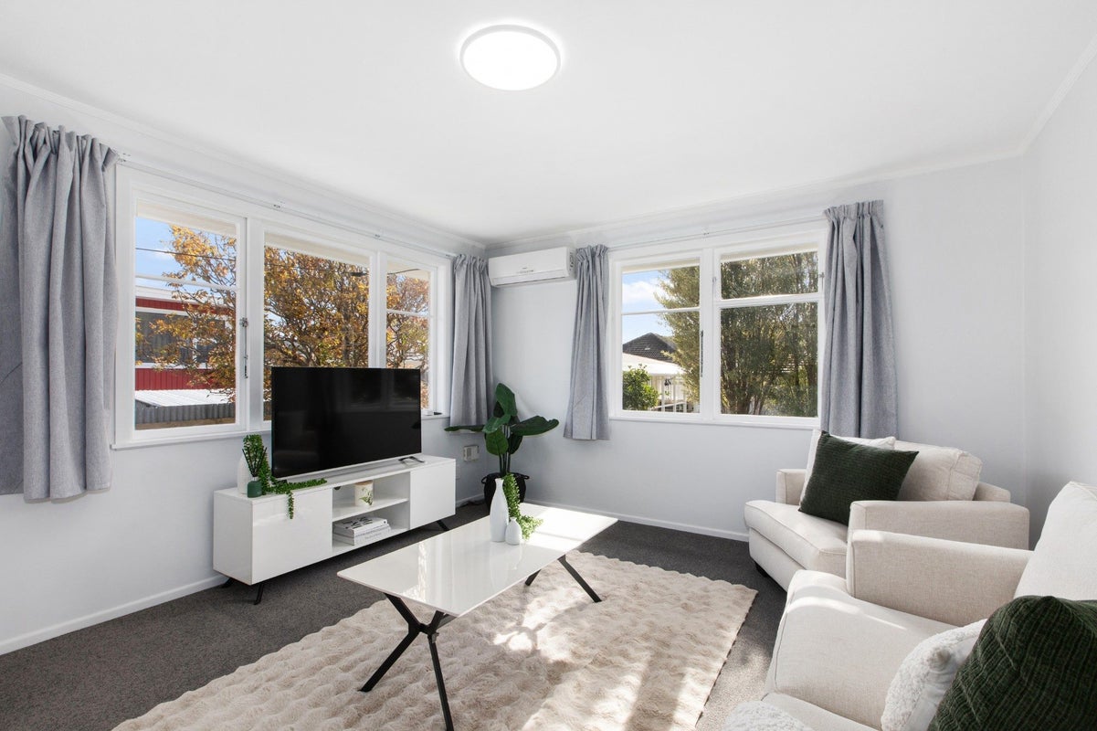 26 Golders Road, Elderslea, Upper Hutt - Carousel 2
