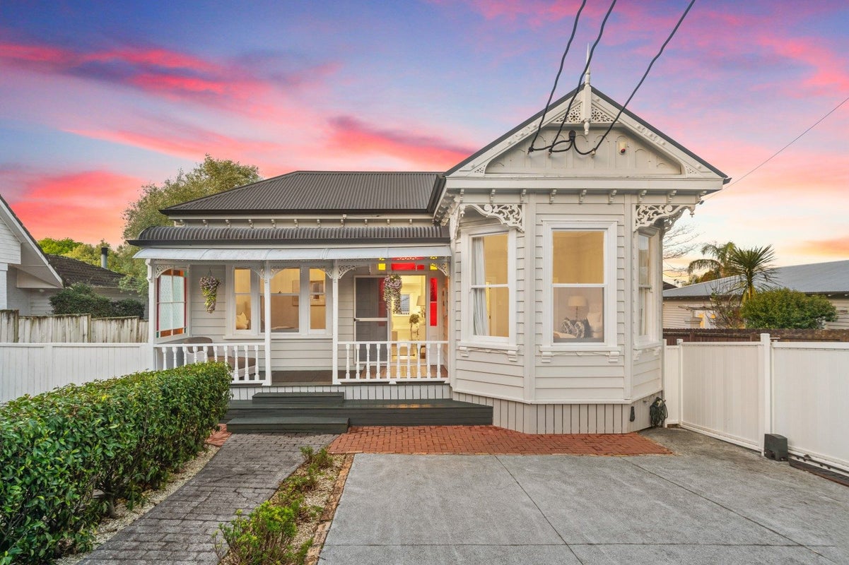 71 Wheturangi Rd, Greenlane, Auckland - Carousel 1