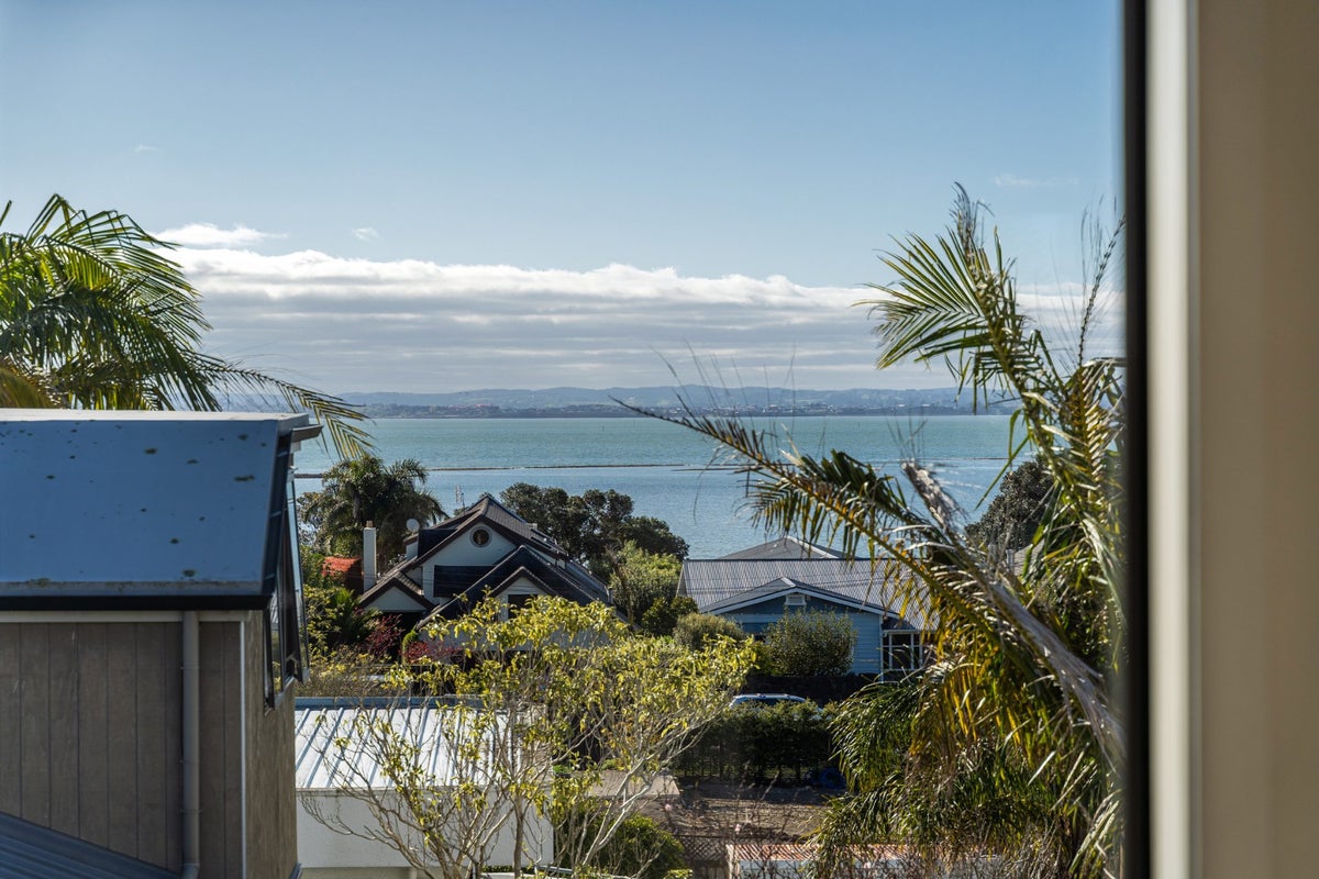 2/101 West End RD, Westmere, Auckland - Carousel 2