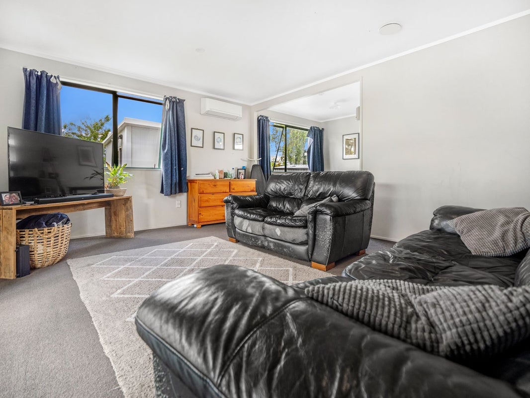 27E Breckons Avenue, Nawton, Hamilton - Carousel 2