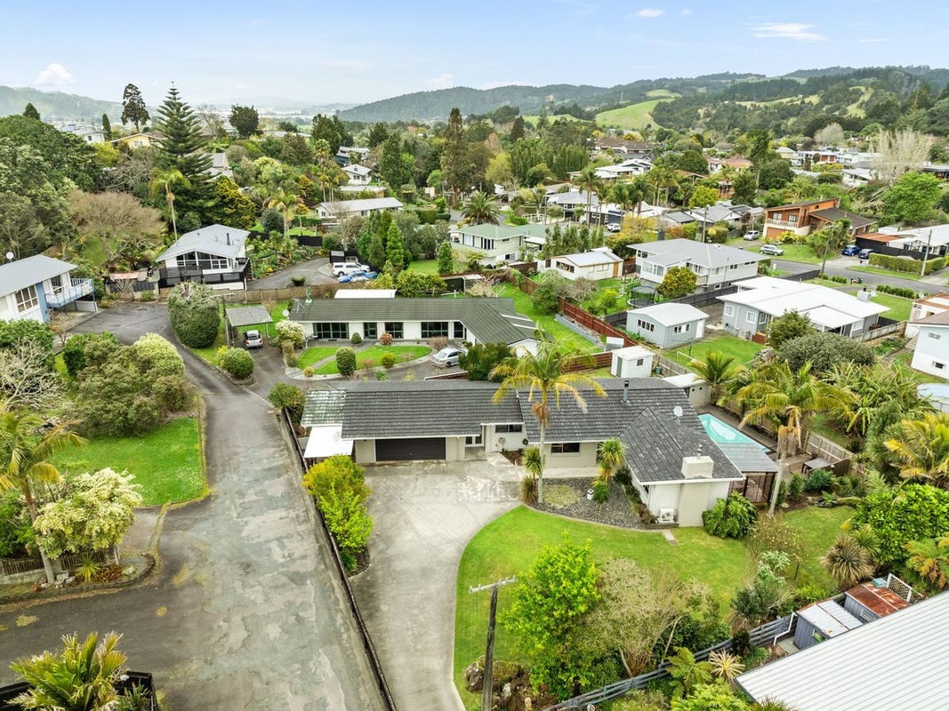 16 Sierra Avenue, Kamo, Whangarei - Carousel 2