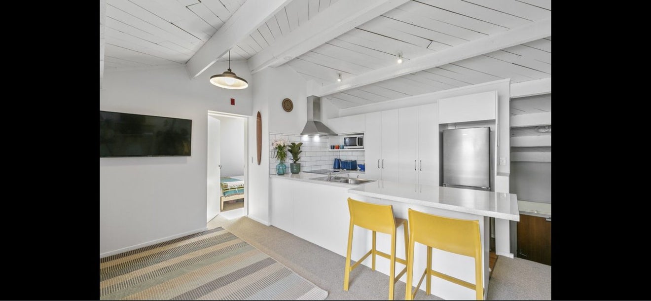 18/220 Thorndon Quay, Pipitea, Wellington - Carousel 2