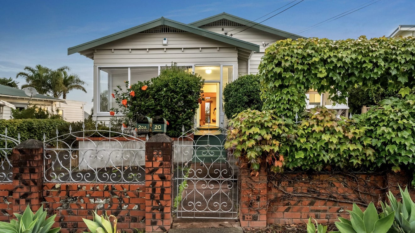 20 Western Springs Road, Morningside, Auckland - Carousel 1