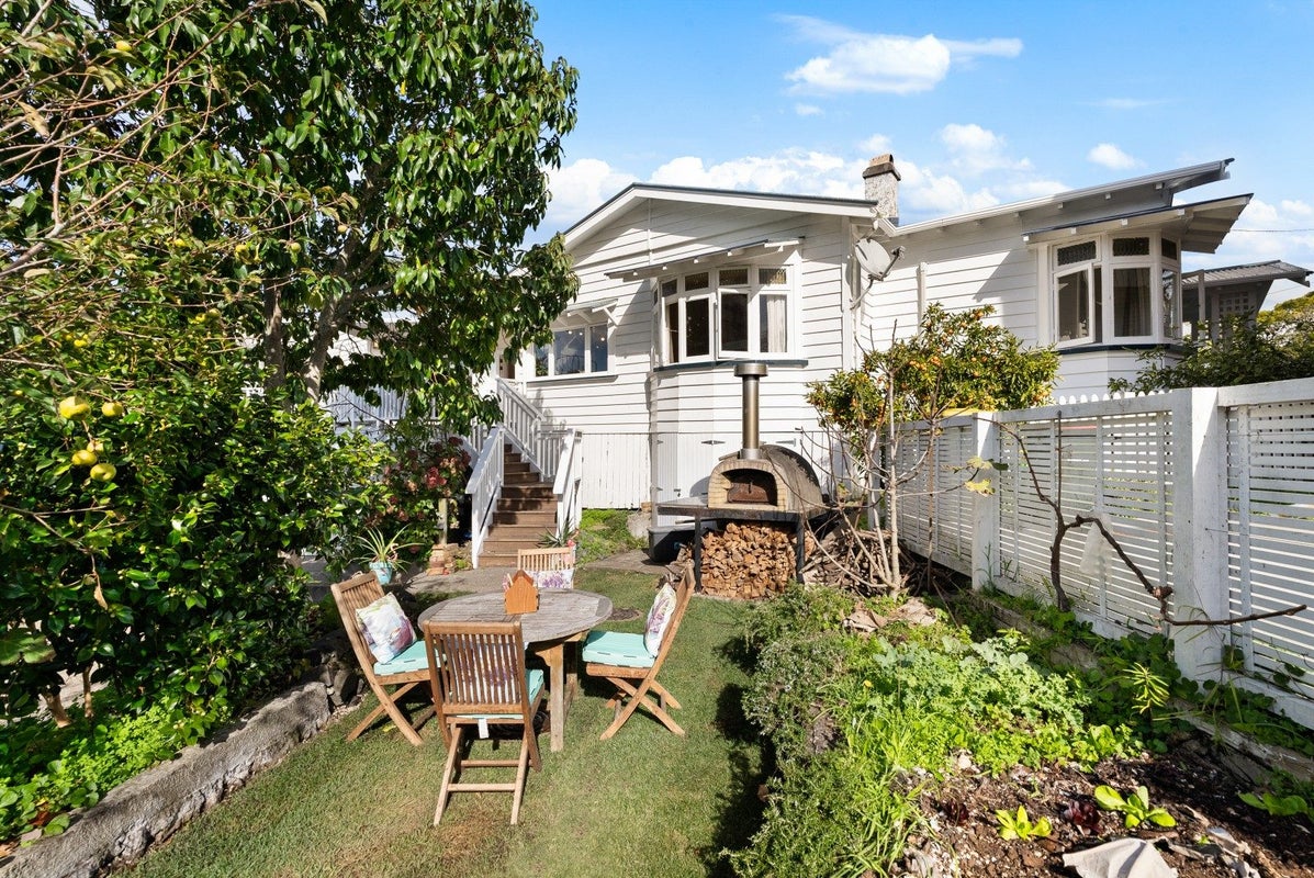 61 Malvern Road, Morningside, Auckland City, Auckland - Carousel 1