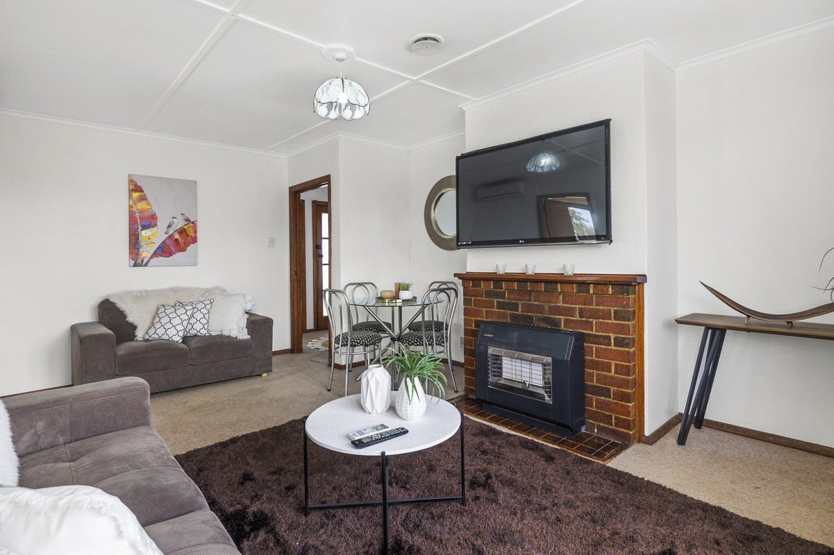 37 Panmure Avenue, Calton Hill, Dunedin - Carousel 2
