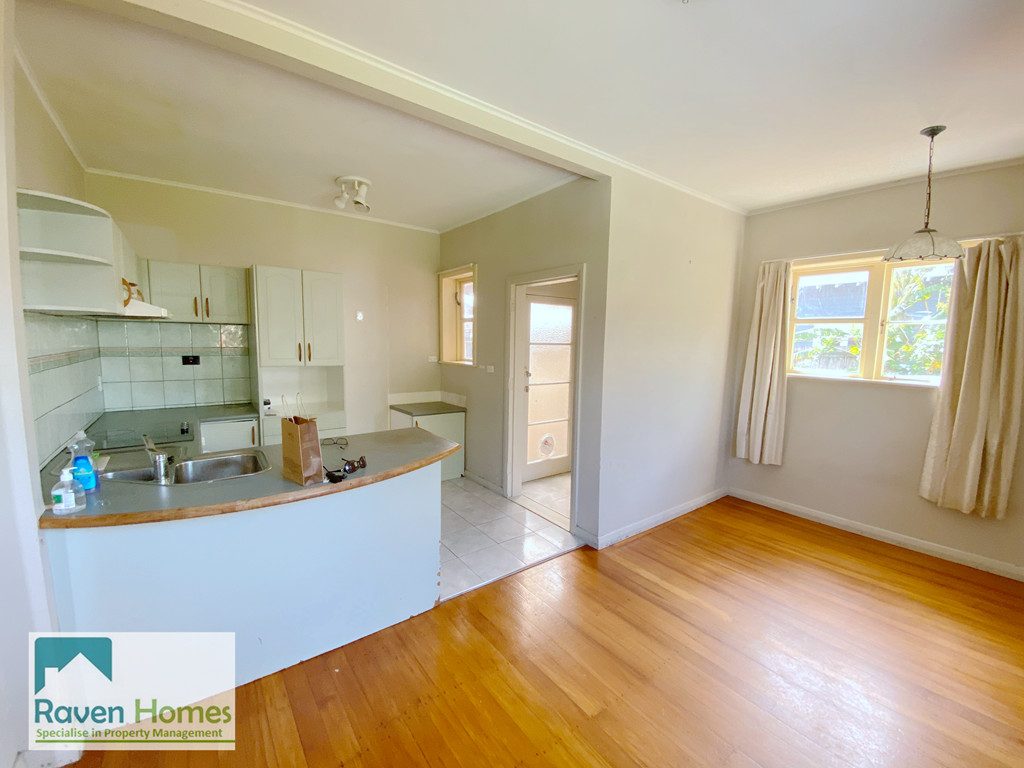 31 Queensway, Three Kings, Auckland - Carousel 2