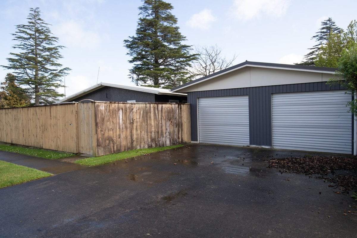 2 Russell Avenue, Te Aroha, Te Aroha - Carousel 21