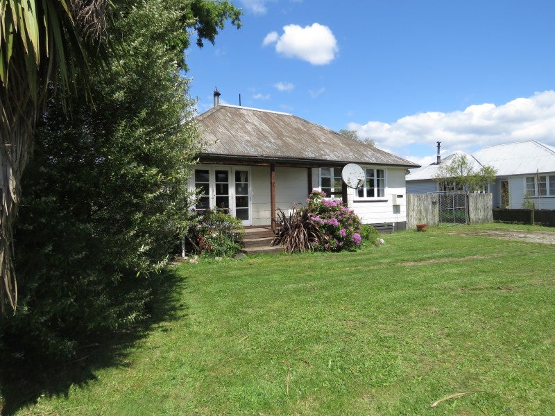 3 Plaskett Street, Reefton, Reefton - Carousel 1