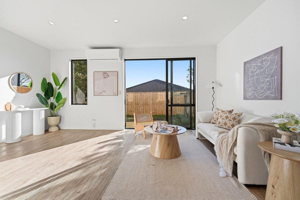 25/22 Northcross Drive, Oteha, North Shore City, Auckland - Carousel 1