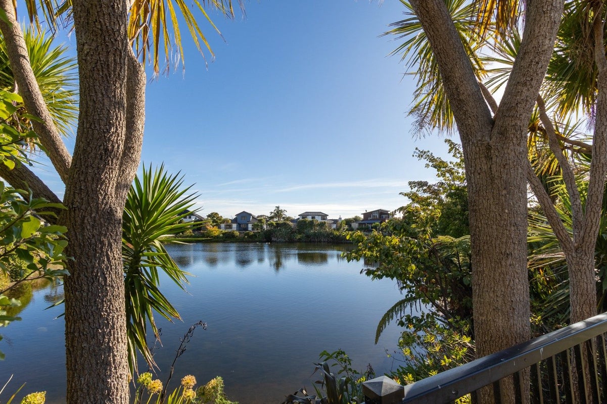 20 Consort Close, Paraparaumu Beach, Paraparaumu - Carousel 1