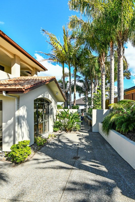 12 Rising Parade, Fairview Heights, Auckland - Carousel 2
