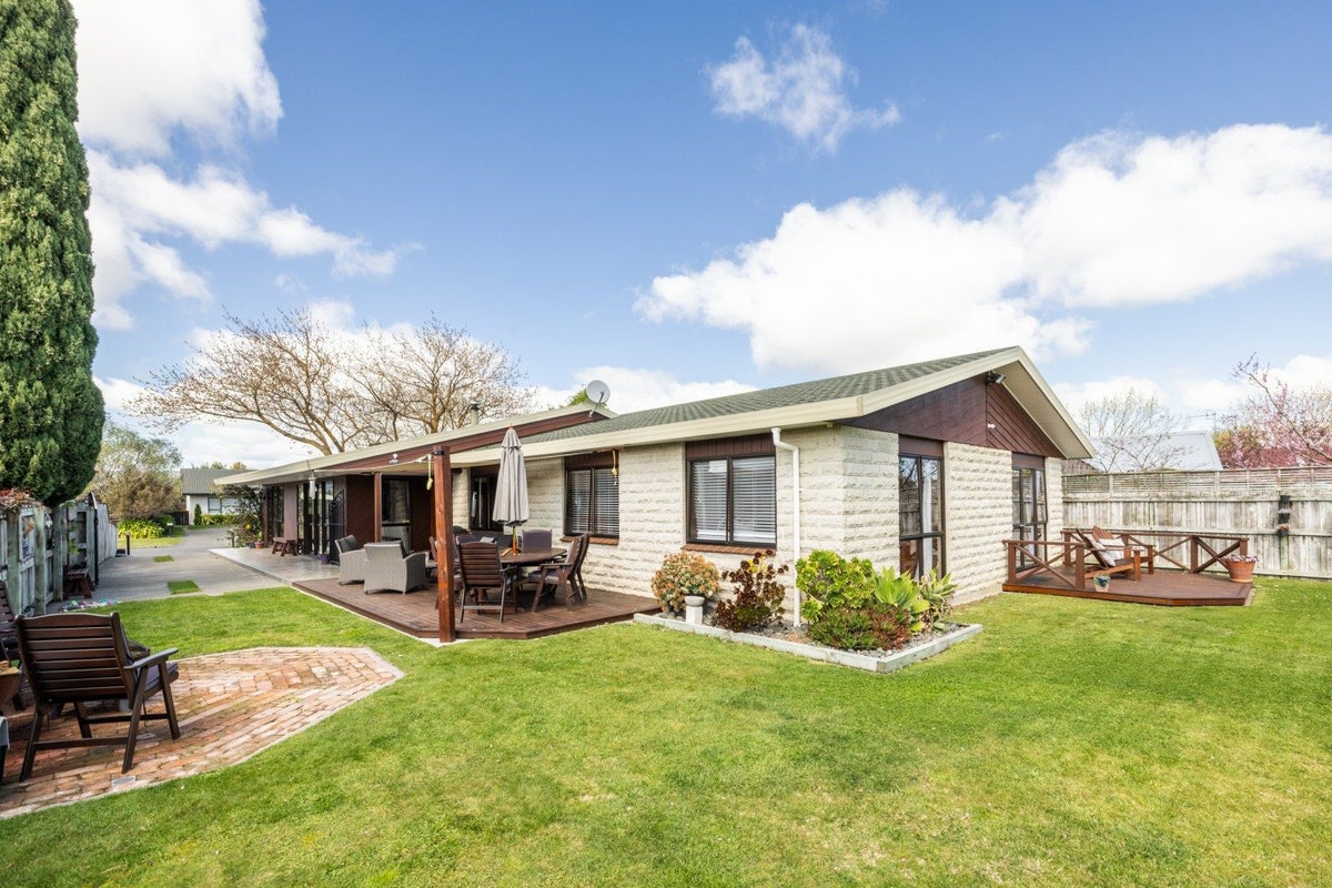 5 Symons Street, Parkvale, Hastings - Carousel 1