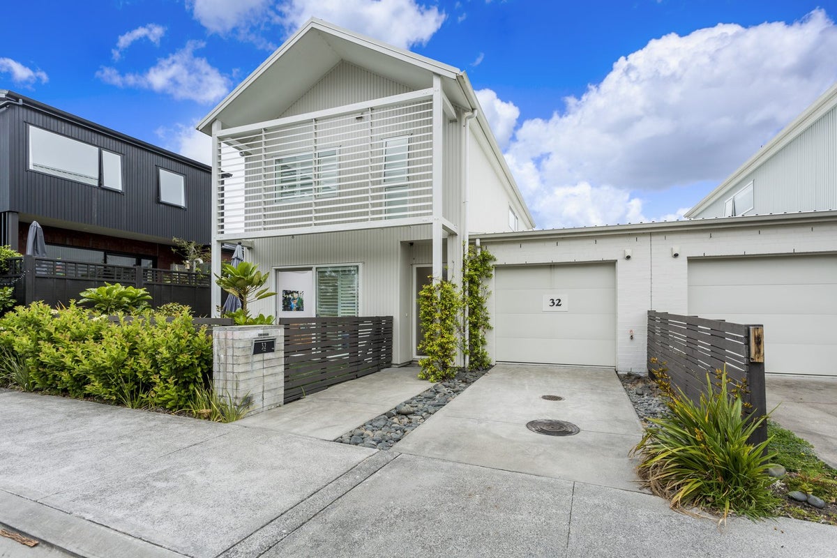 32 Mapou Road, Hobsonville, Auckland - Carousel 1