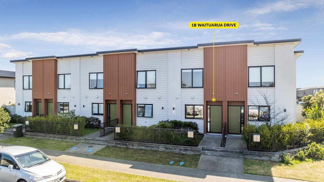 1B Waituarua Drive, Takanini, Auckland - Carousel 1