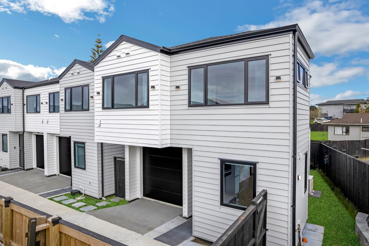 193D Mahia Road, Wattle Downs, Auckland - Carousel 1