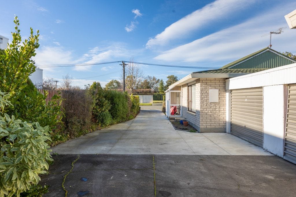 2/17 Garreg Road, Fendalton, Christchurch City, Canterbury - Carousel 2